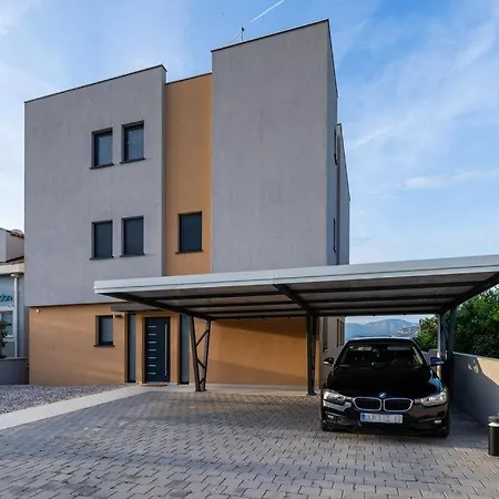 Villa Perfect Dream By Guide Sreser