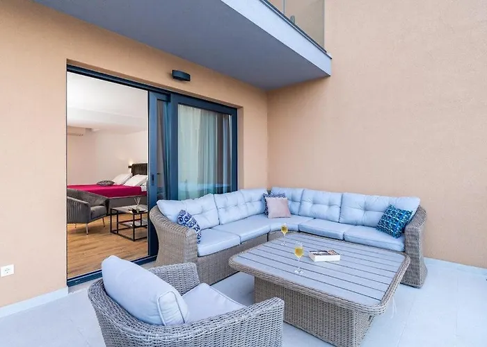 Villa Perfect Dream By Guide Sreser