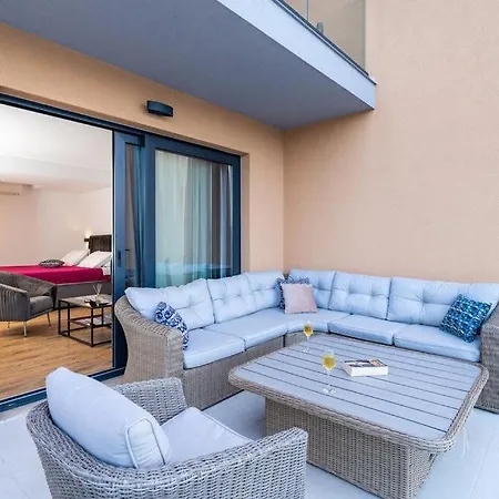 Villa Perfect Dream By Guide Sreser